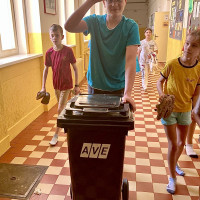 Den bez tašek: Pytel, pekáč, tatrovka – hlavně žádná aktovka!