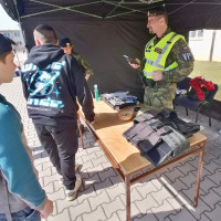 Autonehoda nanečisto a vojenský guláš. Takový byl Den bezpečnosti