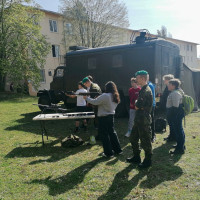 Autonehoda nanečisto a vojenský guláš. Takový byl Den bezpečnosti
