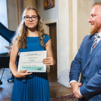 Naši žáci Adélka a Ján převzali ocenění od starosty města